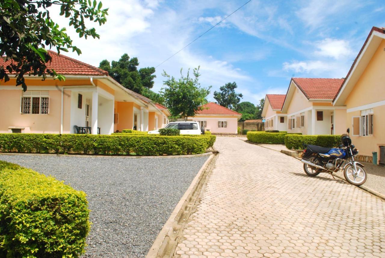 אנטבה Corinya Serviced Apartments מראה חיצוני תמונה